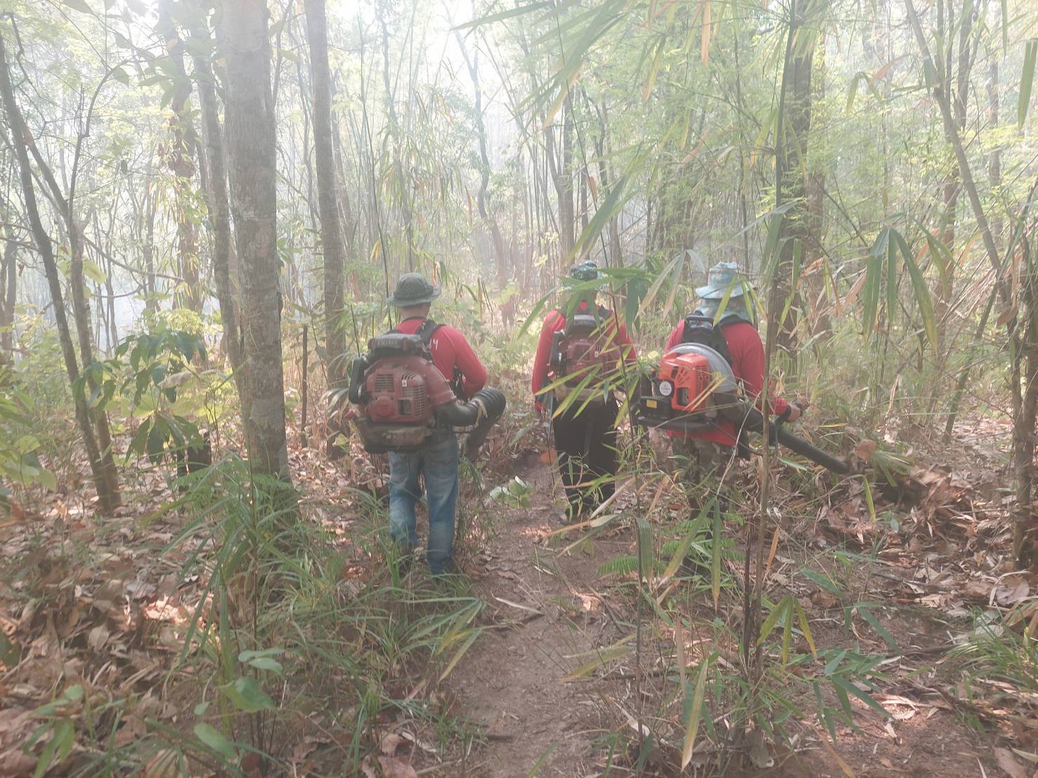 อำเภอฝาง คุมไฟป่าดอยผ้าห่มปกได้สำเร็จ หลังพบจุดความร้อน รอบเช้า  1 จุด เสียหายราว 20 ไร่